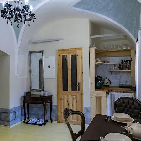 Apartman Charlotte V Dome So Studnou Na Streche Banska Stiavnica Luaran gambar