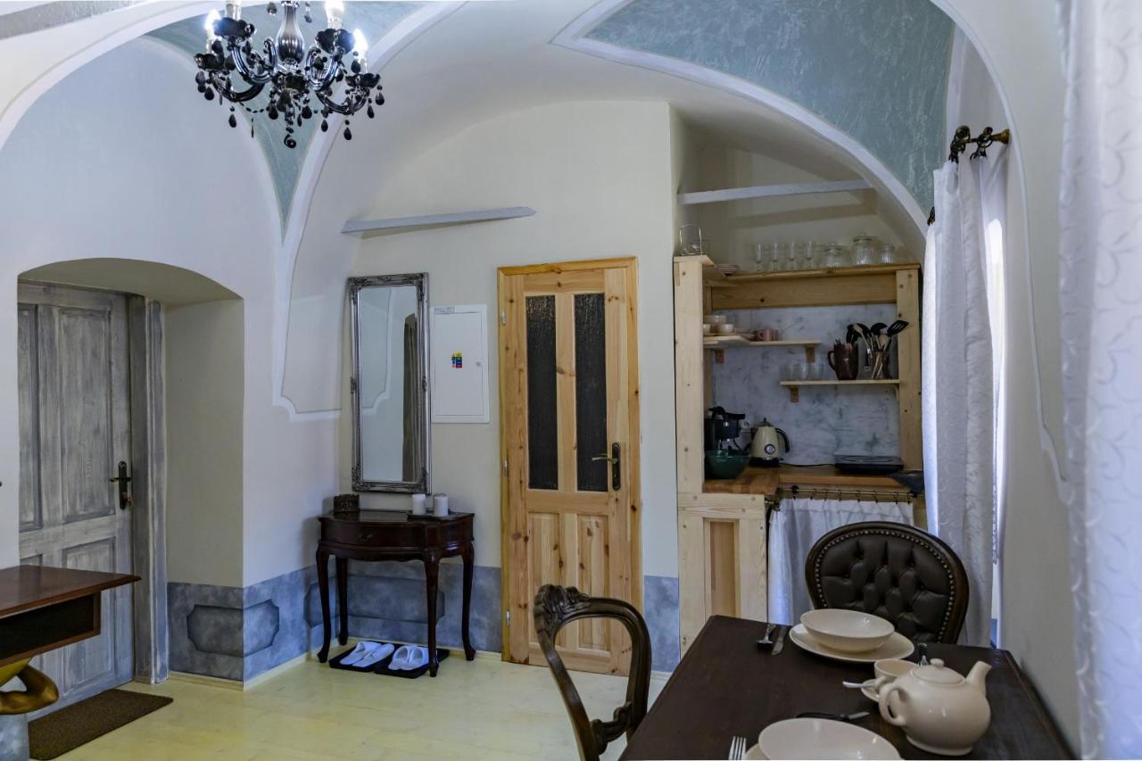 Apartman Charlotte V Dome So Studnou Na Streche Banska Stiavnica Luaran gambar