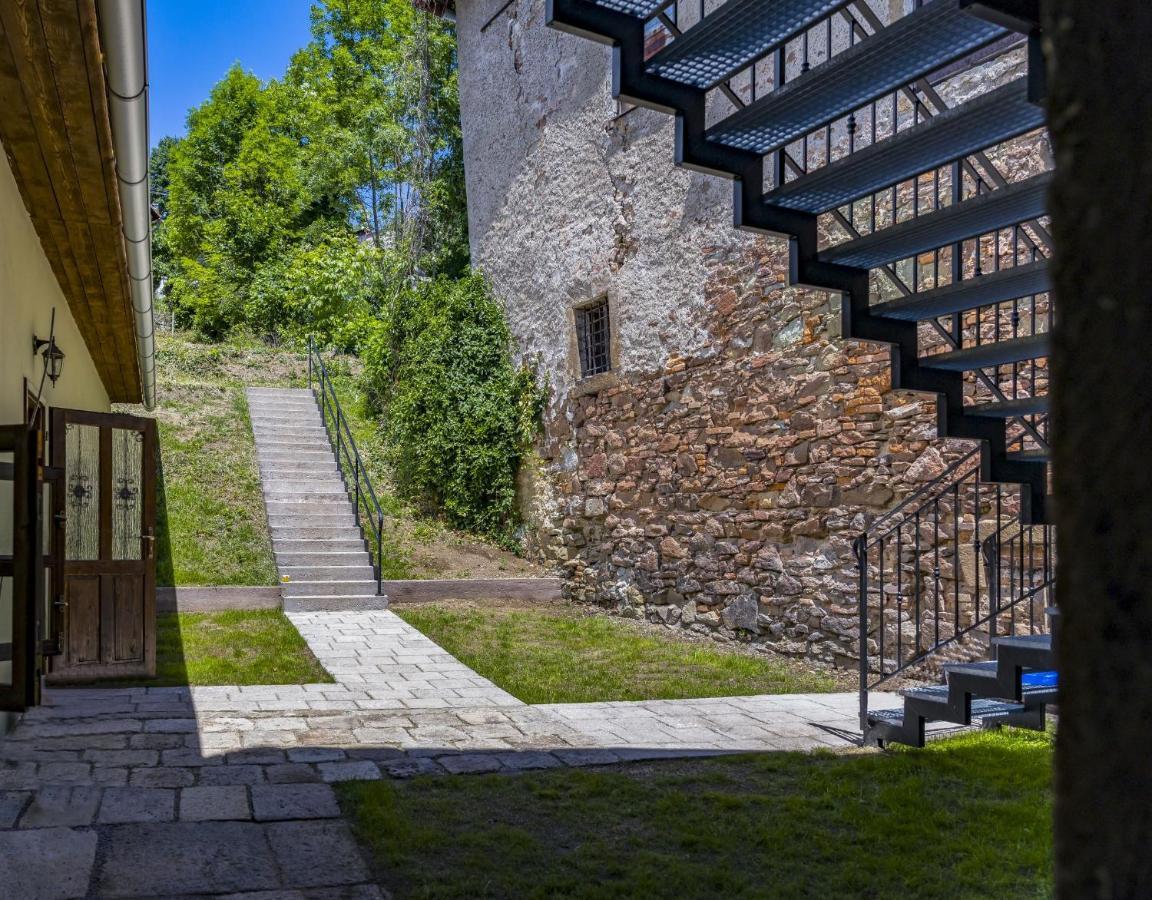 Apartman Charlotte V Dome So Studnou Na Streche Banska Stiavnica Luaran gambar