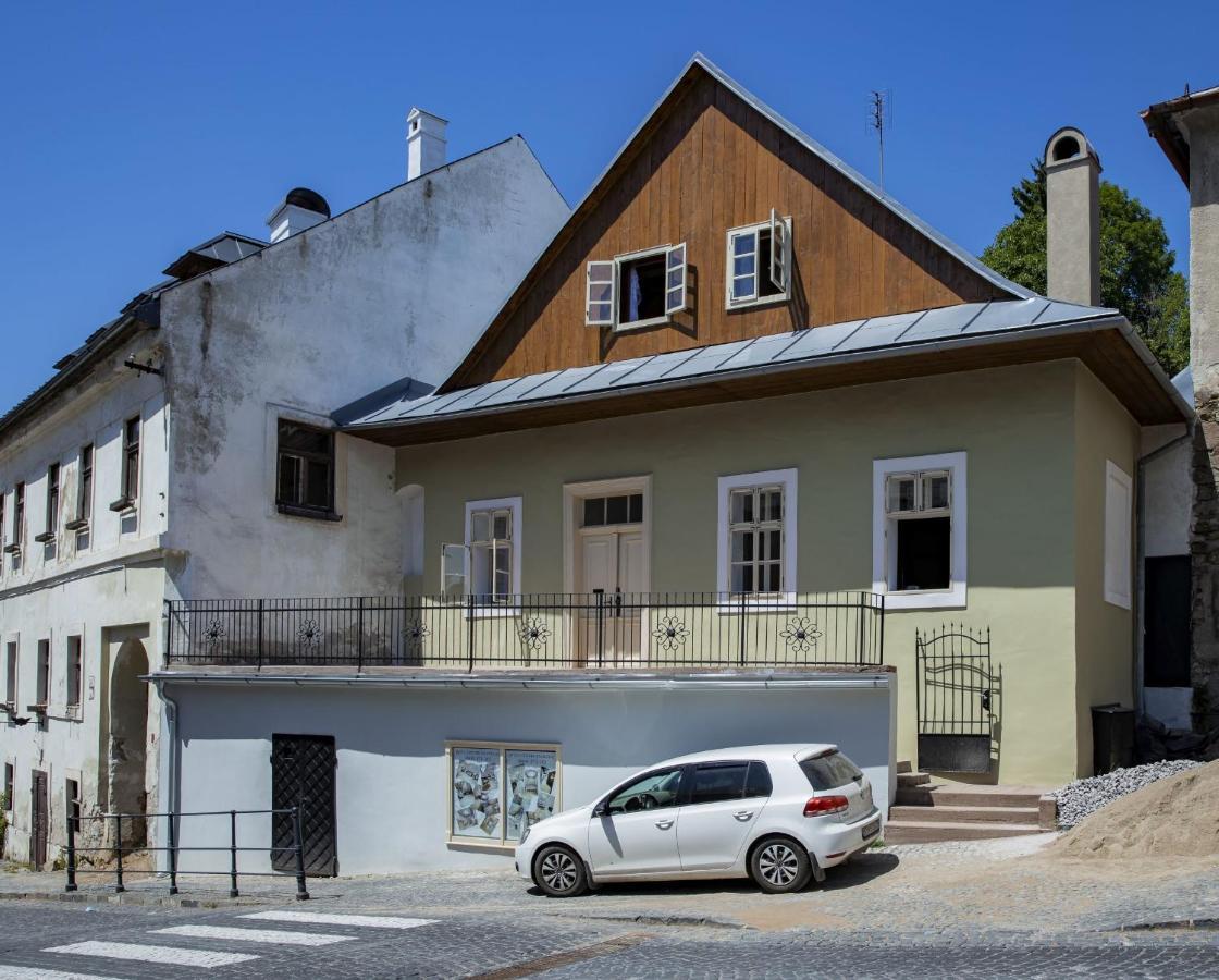 Apartman Charlotte V Dome So Studnou Na Streche Banska Stiavnica Luaran gambar