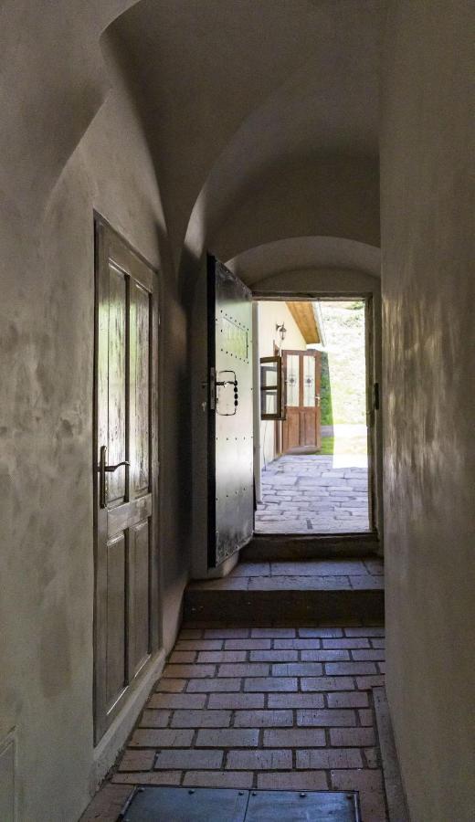 Apartman Charlotte V Dome So Studnou Na Streche Banska Stiavnica Luaran gambar